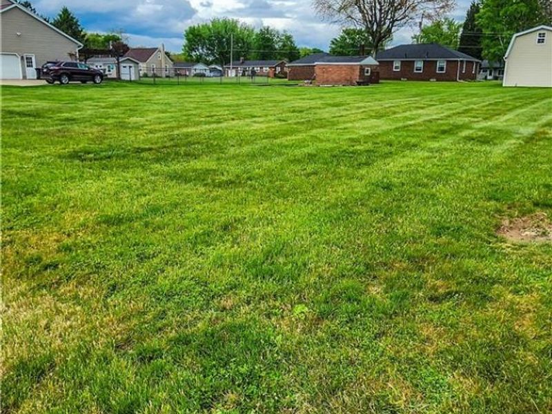 112 Hemlock Avenue, Waynesburg, OH 44688 Photo 2