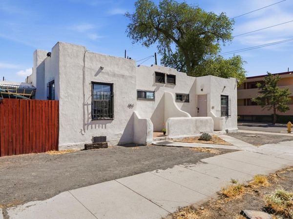 905 Coal Avenue SW, Albuquerque, NM 87102