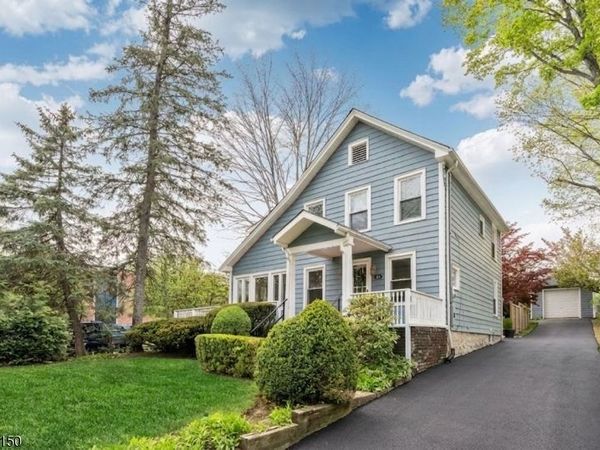 484 Pulis Ave, Franklin Lakes, NJ 07417