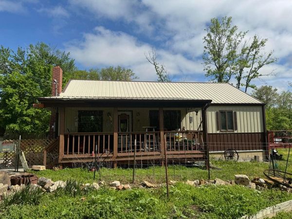 100 Burton Street, Higbee, MO 65257