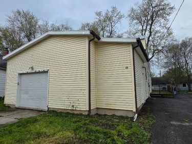 24 Starcrest Drive, Buffalo, NY 14225