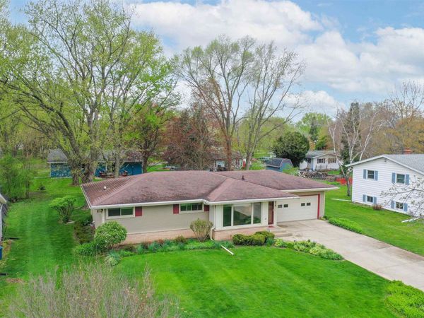 416 S Woodland Drive, Whitewater, WI 53190