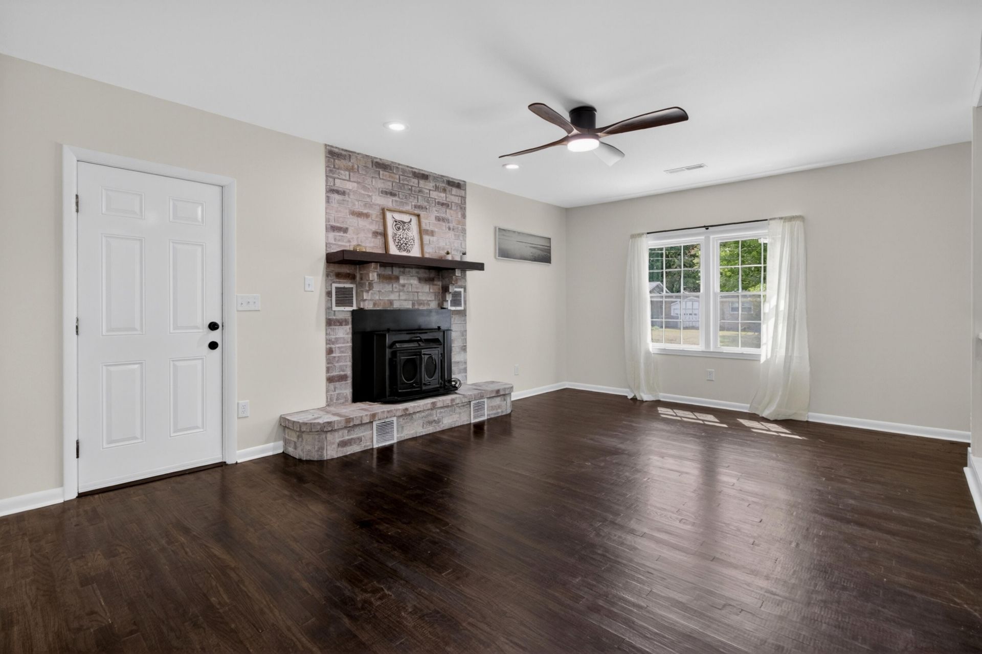 106 Benton Street Photo 21