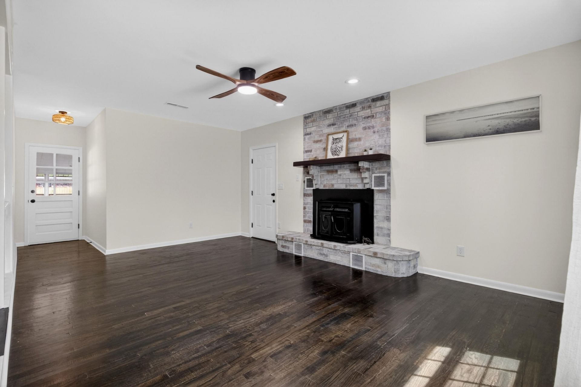 106 Benton Street Photo 22
