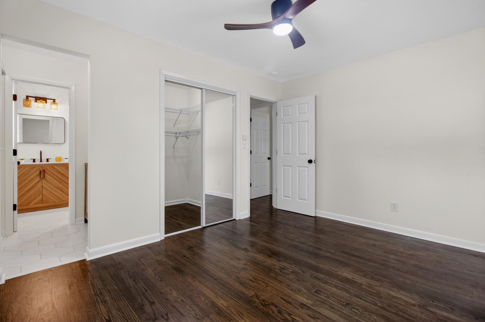 106 Benton Street Photo 34
