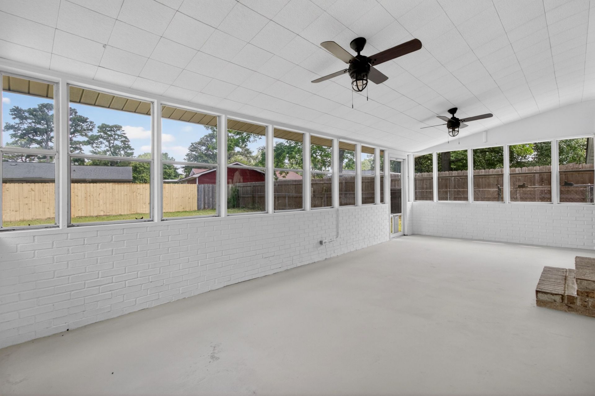 106 Benton Street Photo 38