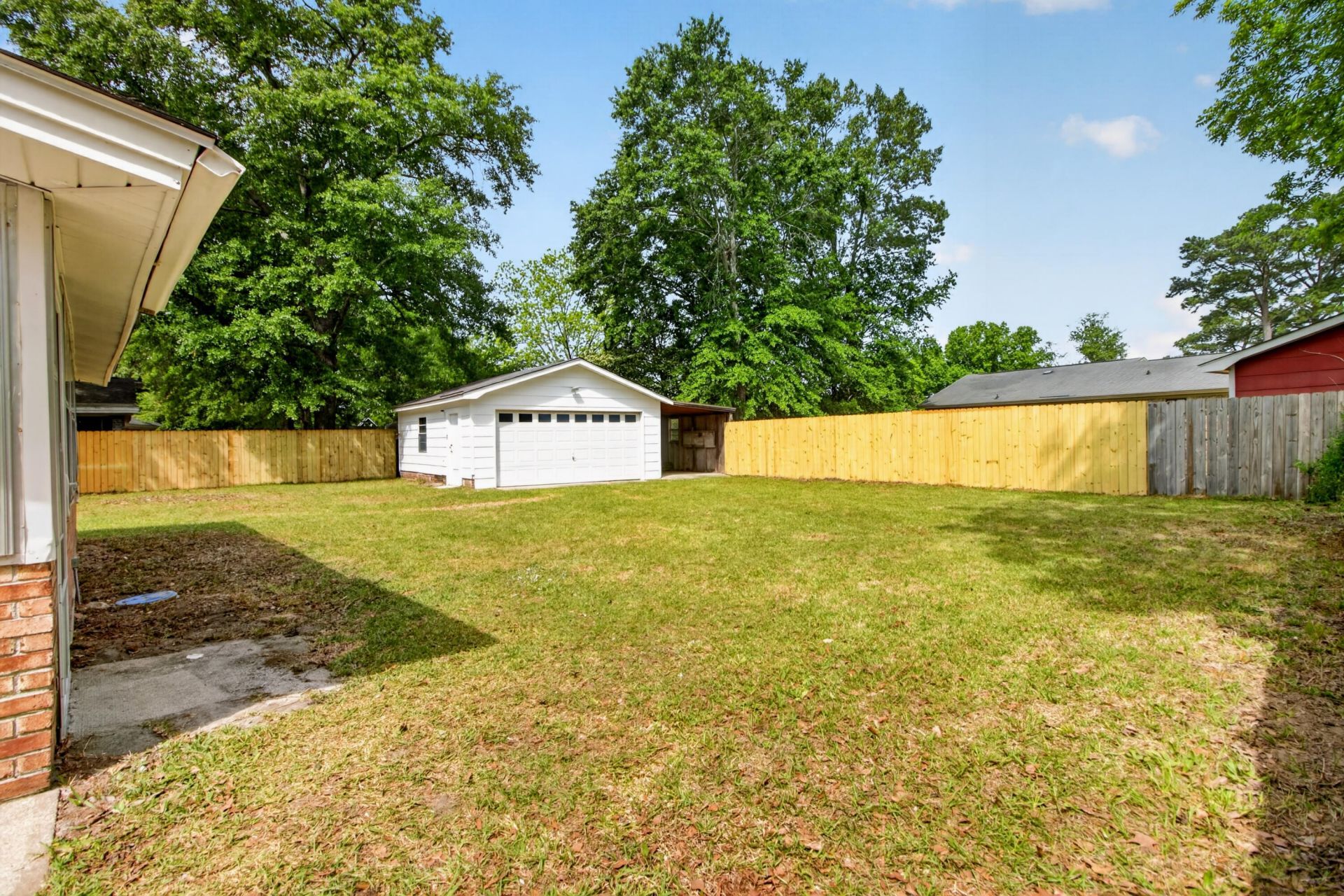 106 Benton Street Photo 43