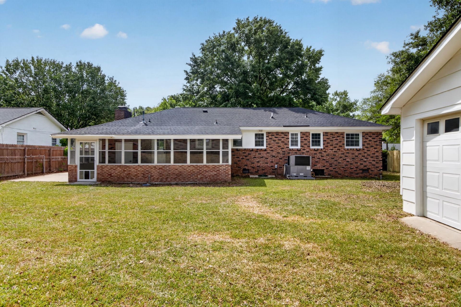 106 Benton Street Photo 45