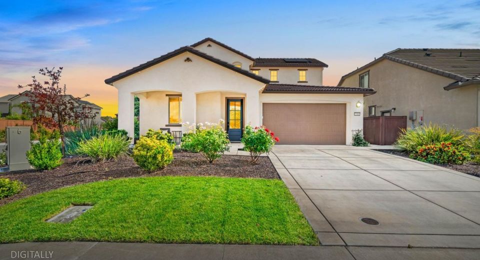 2301 Sierra Village Dr, Roseville, CA 95747 Photo
