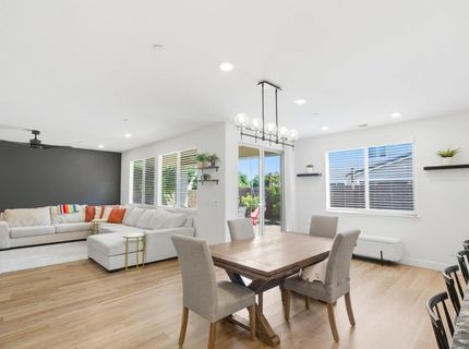 2301 Sierra Village Dr, Roseville, CA 95747 Photo