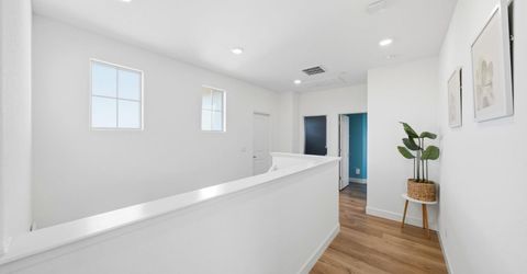 2301 Sierra Village Dr, Roseville, CA 95747 Photo