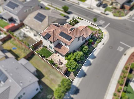 2301 Sierra Village Dr, Roseville, CA 95747 Photo