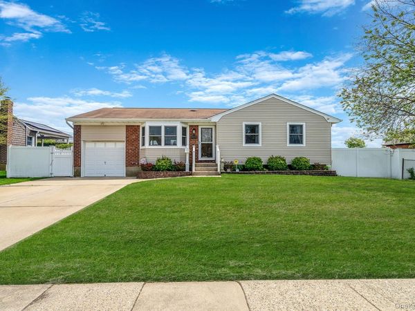73 Burlington Avenue , Deer Park, NY 11729