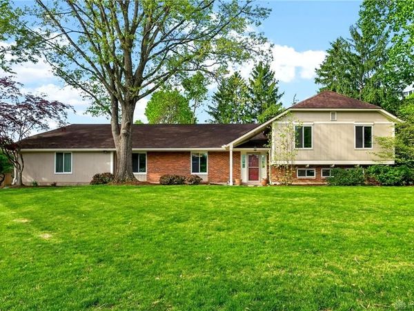 9019 Woodstream Lane, Centerville, OH 45458