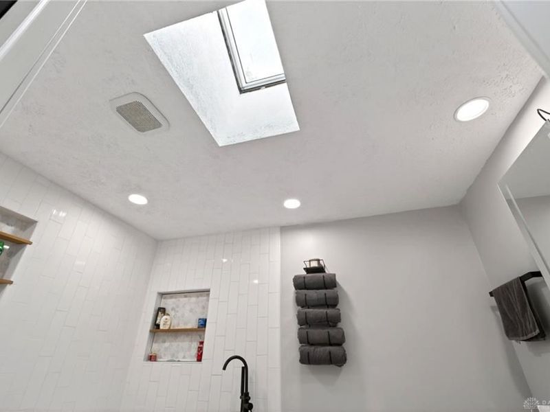 9019 Woodstream Lane, Centerville, OH 45458 Photo 41