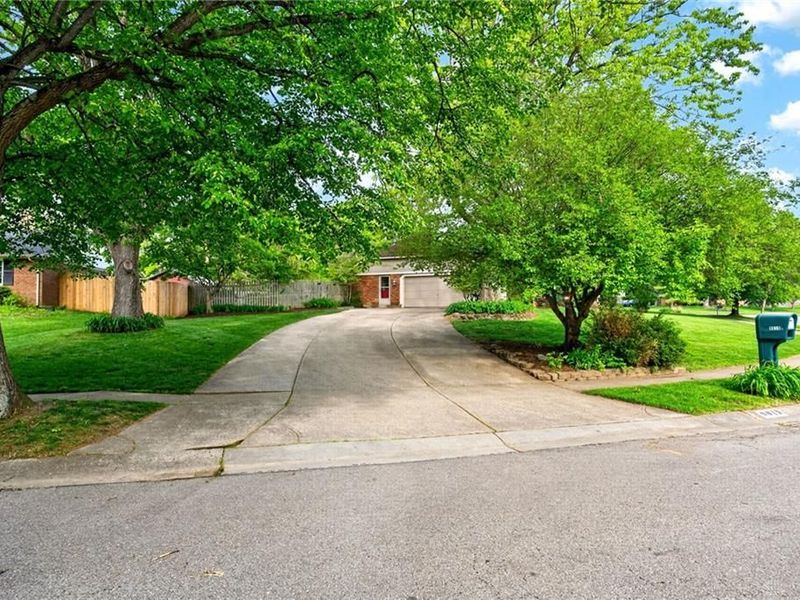 9019 Woodstream Lane, Centerville, OH 45458 Photo 5