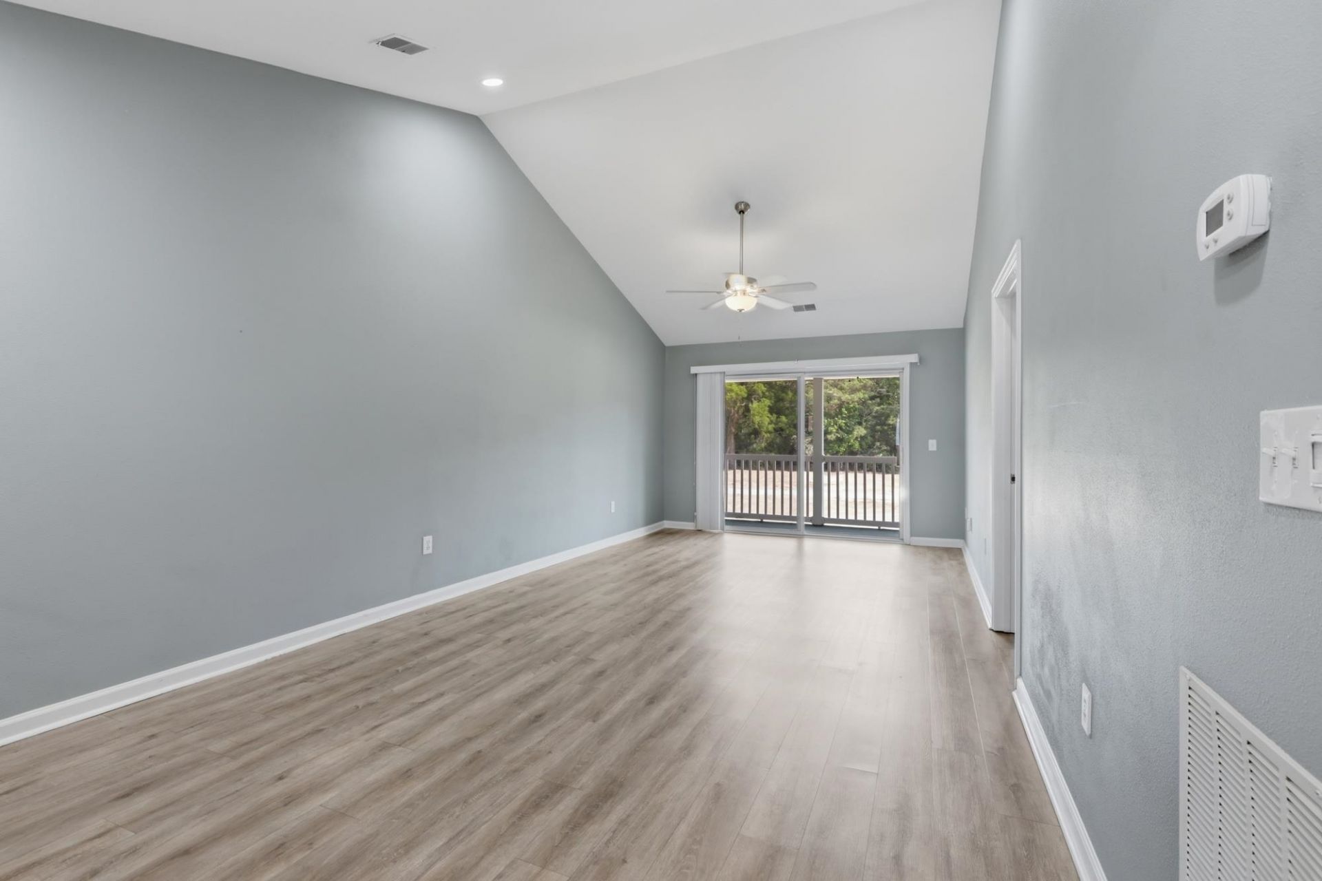 1242 River Oaks Dr. Photo 6