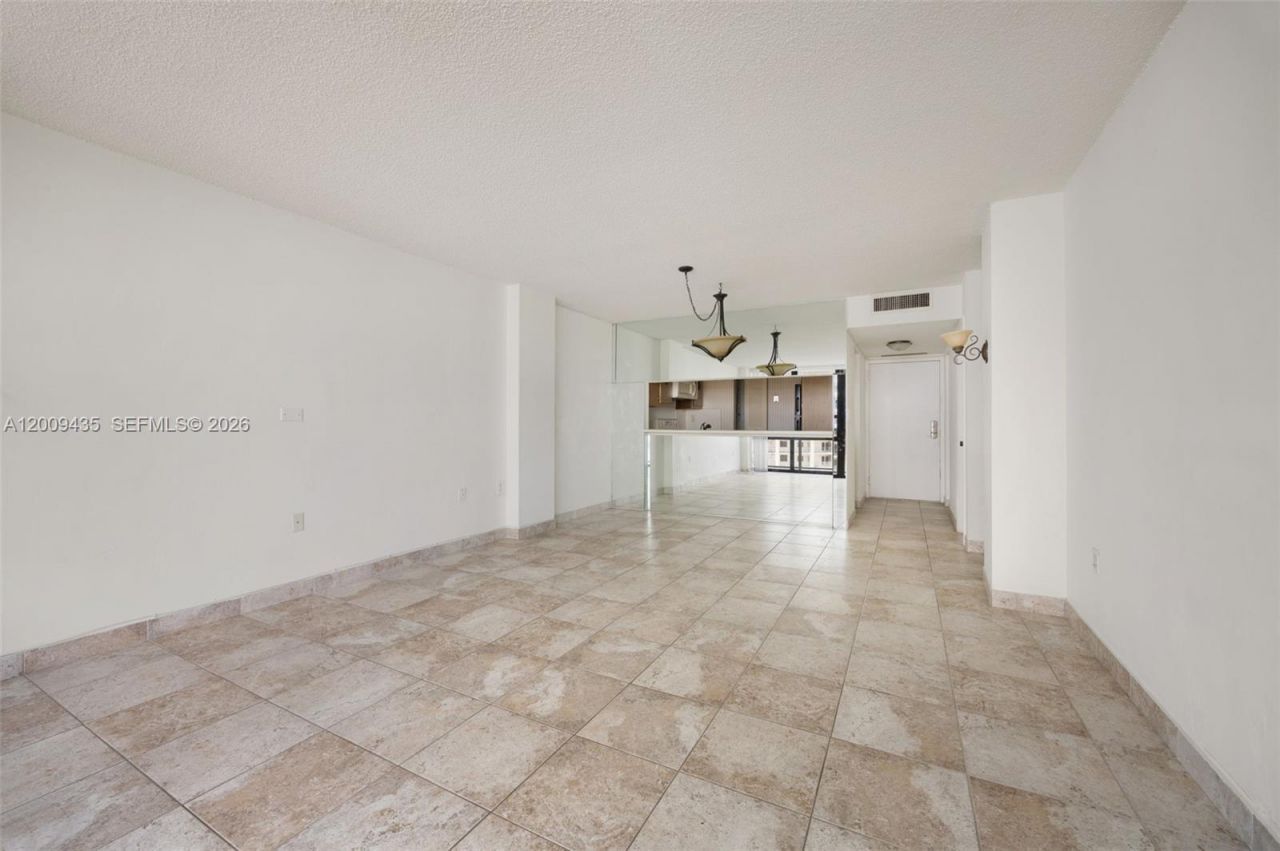 600 NE 36th St, Unit 1109, Miami, FL 33137 Photo