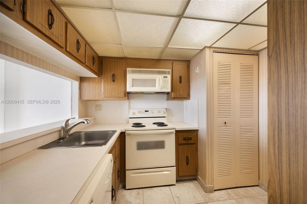 600 NE 36th St, Unit 1109, Miami, FL 33137 Photo