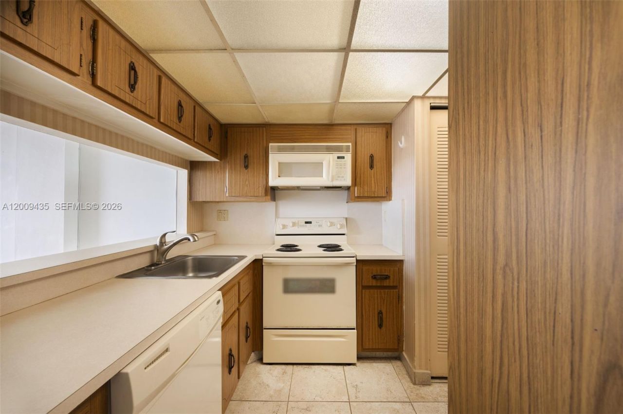 600 NE 36th St, Unit 1109, Miami, FL 33137 Photo