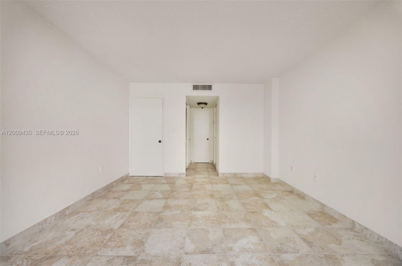 600 NE 36th St, Unit 1109, Miami, FL 33137 Photo