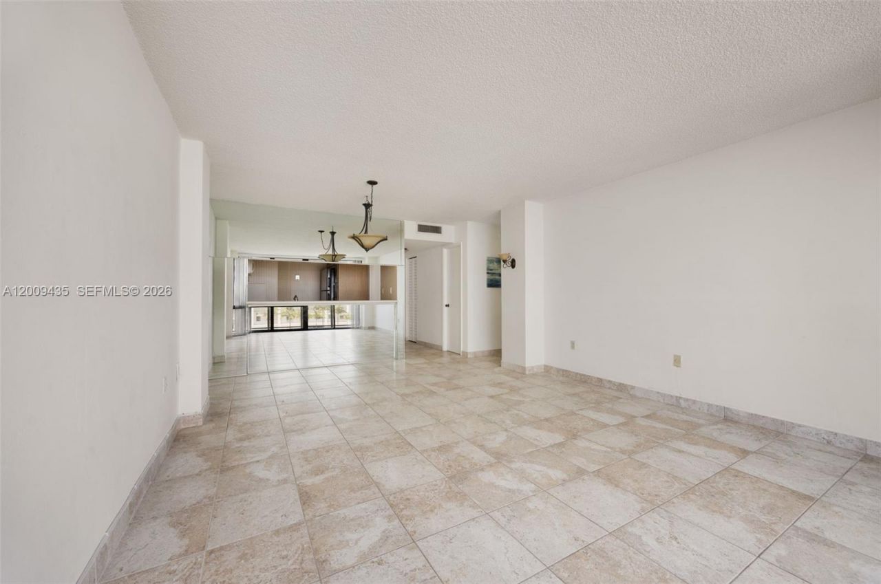 600 NE 36th St, Unit 1109, Miami, FL 33137 Photo