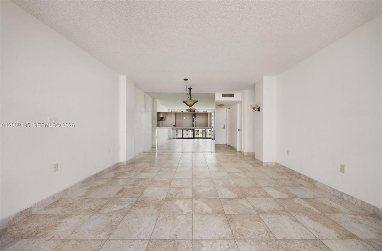 600 NE 36th St, Unit 1109, Miami, FL 33137 Photo
