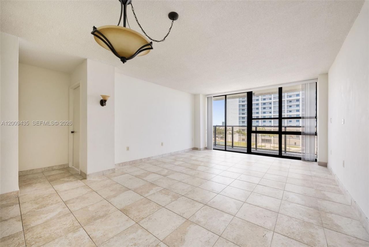 600 NE 36th St, Unit 1109, Miami, FL 33137 Photo