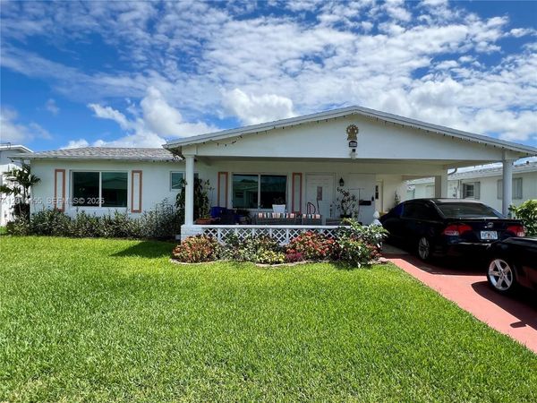6800 NW 15th St , Margate, FL 33063