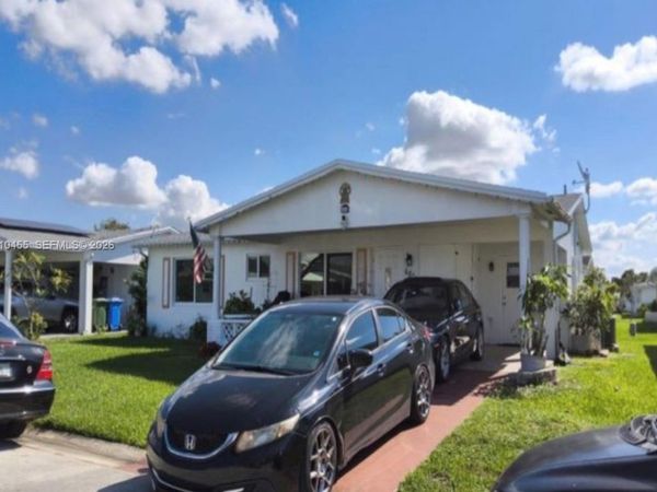 6800 NW 15th St , Margate, FL 33063