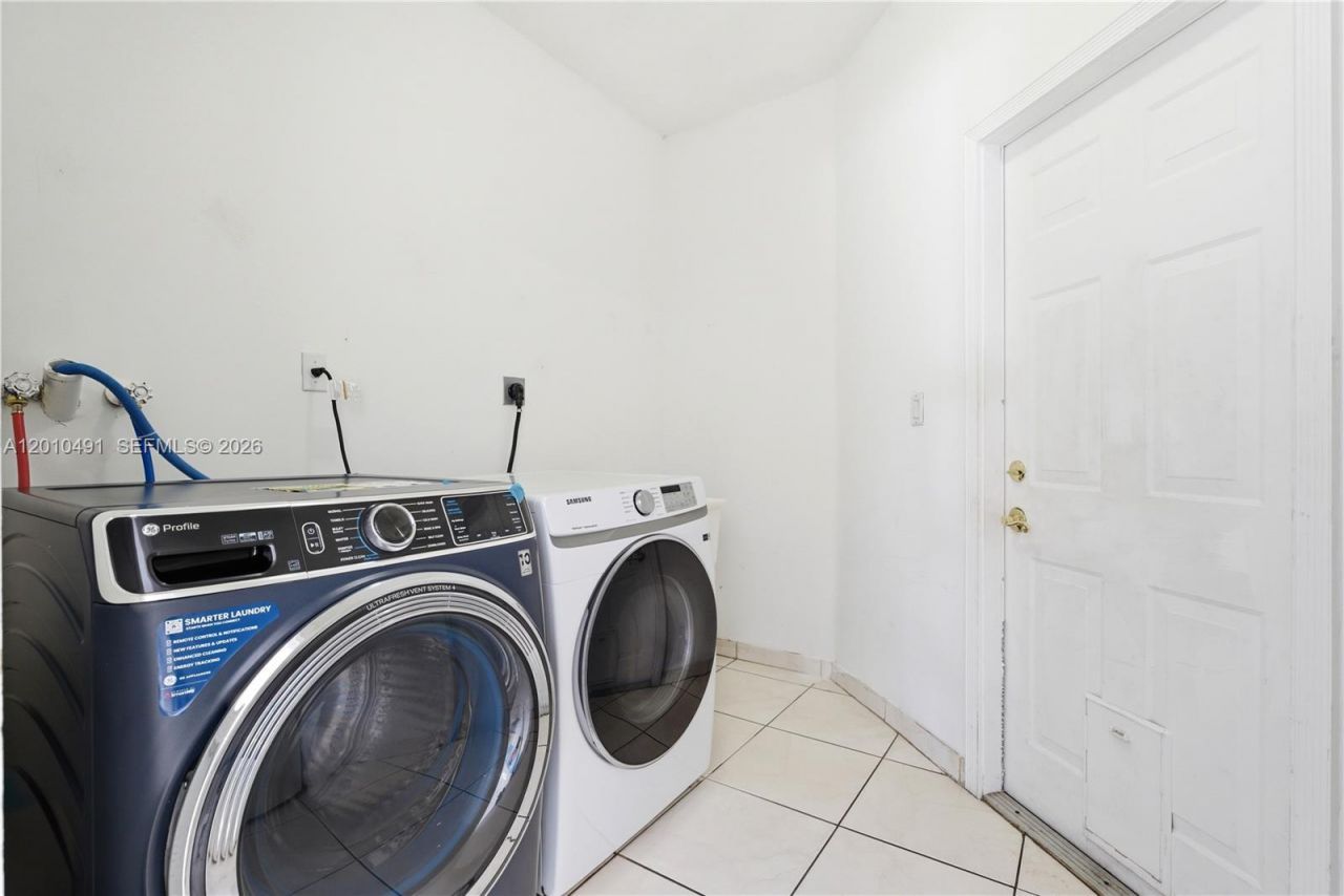 15203 SW 142nd Ave, Miami, FL 33177 Photo