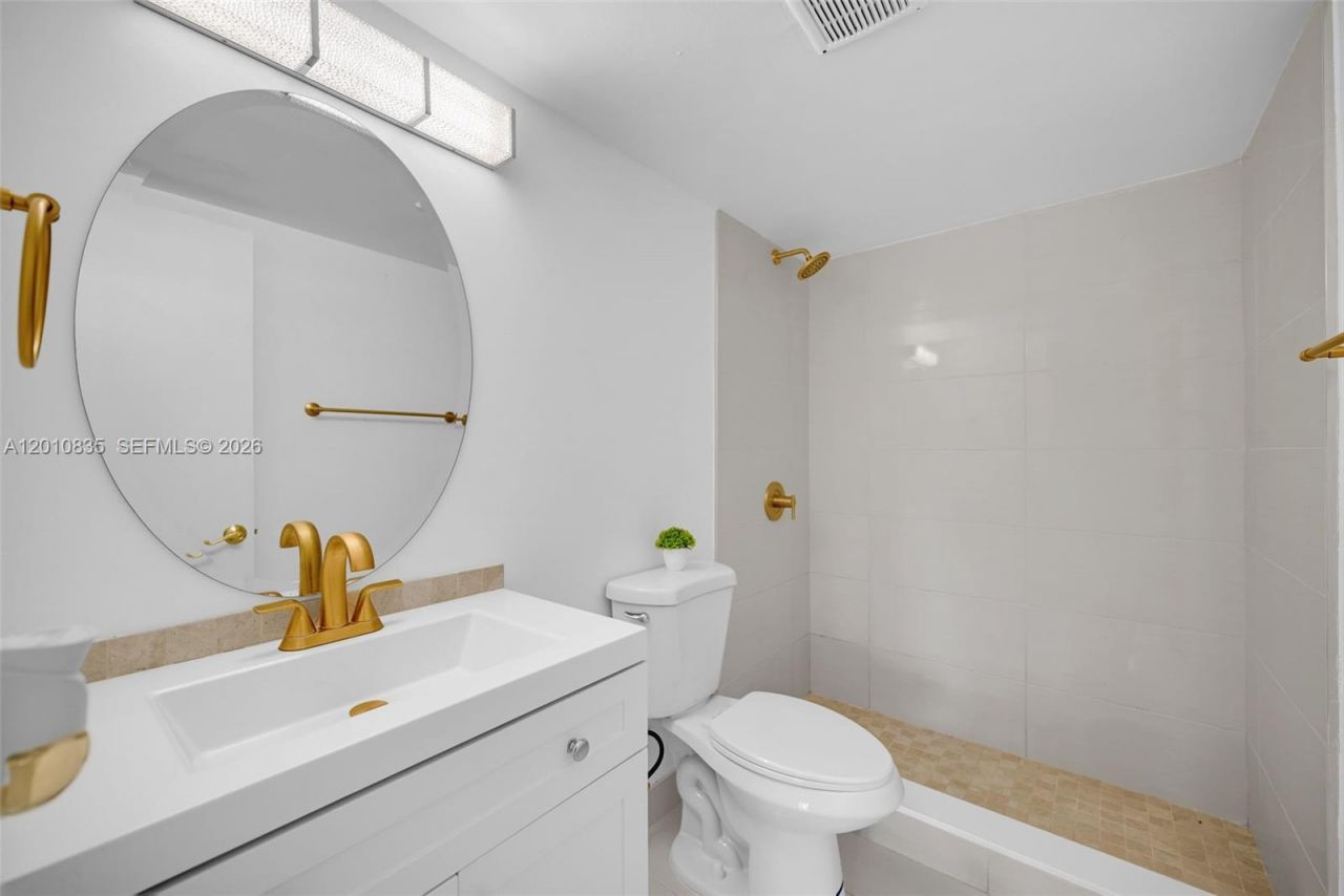 7483 SW 82nd St , Unit A101, Miami, FL 33143 Photo