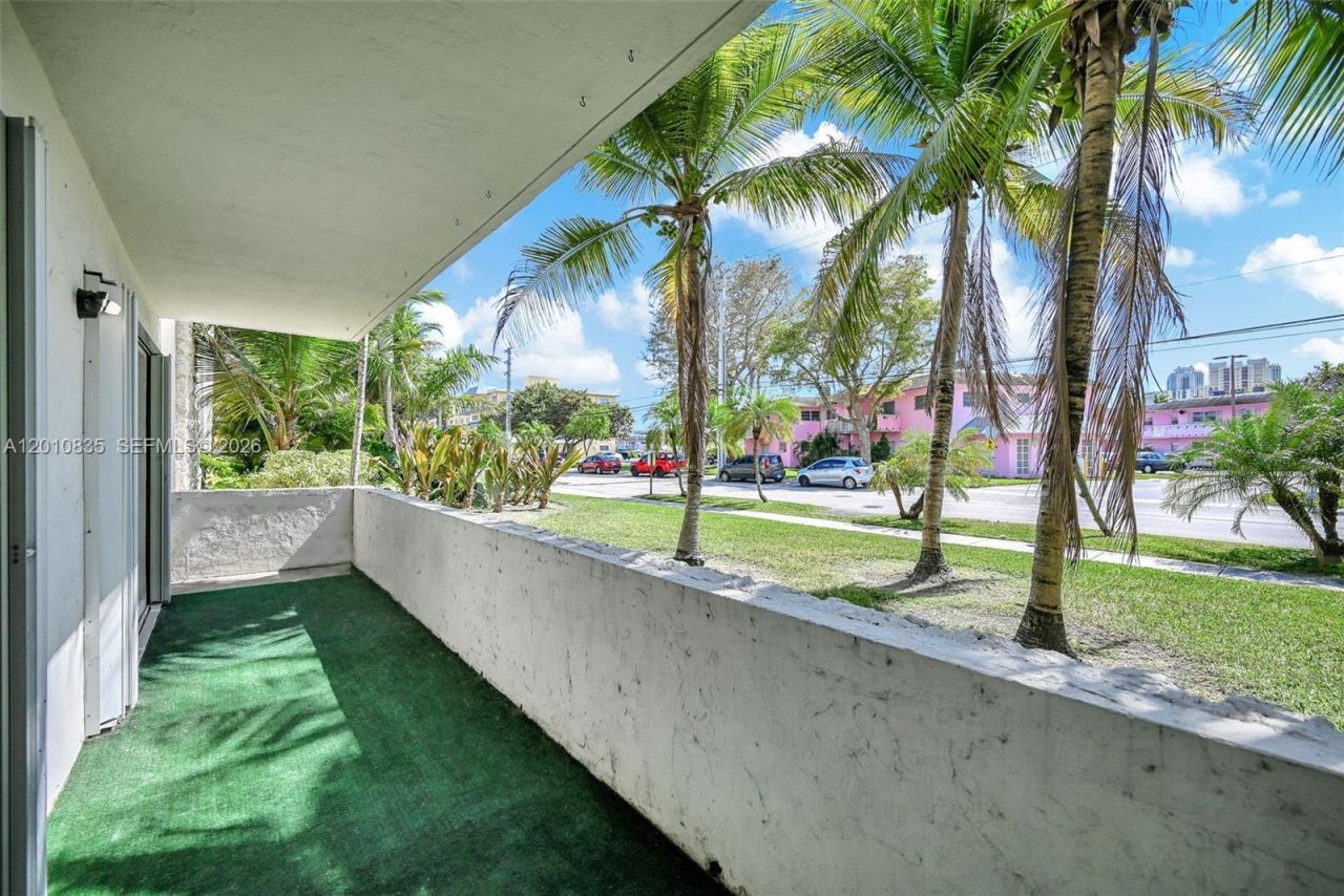 7483 SW 82nd St , Unit A101, Miami, FL 33143 Photo