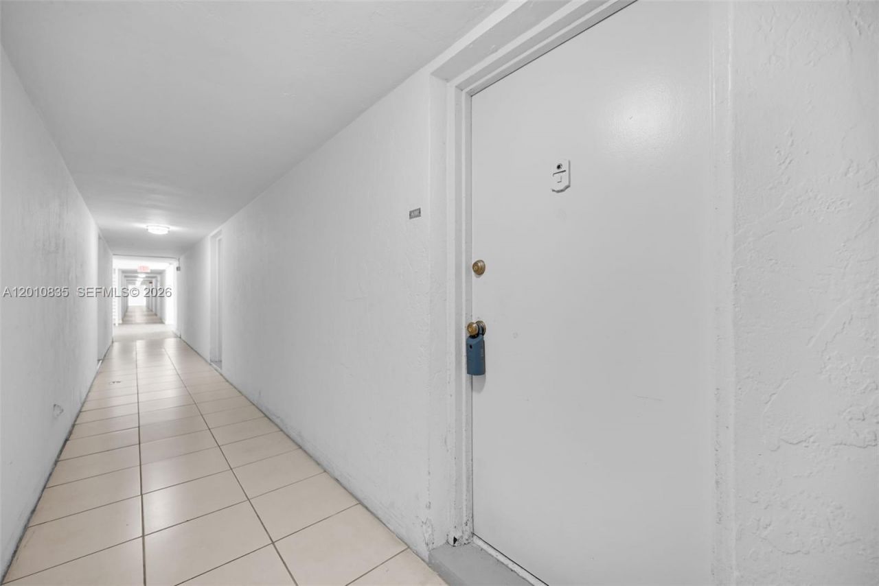 7483 SW 82nd St , Unit A101, Miami, FL 33143 Photo