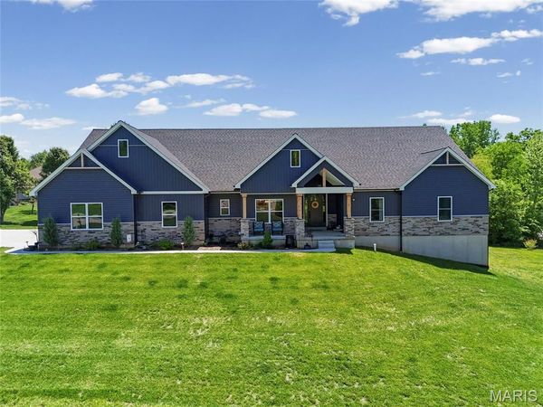 4 Brook Parc Court, Hillsboro, MO 63050
