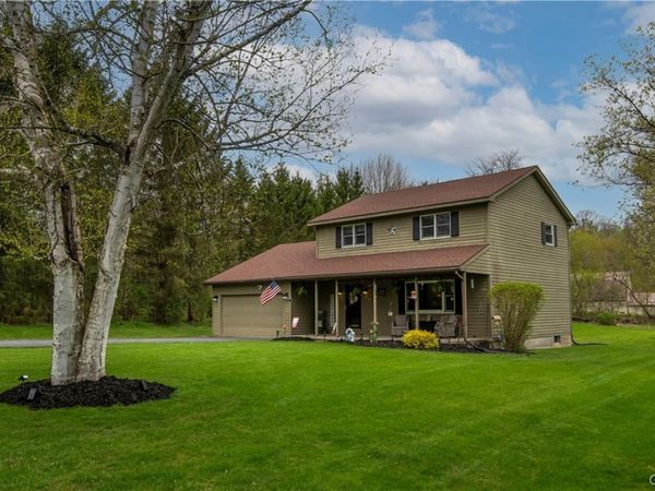 2831 Oneida Street , Sauquoit, NY 13456