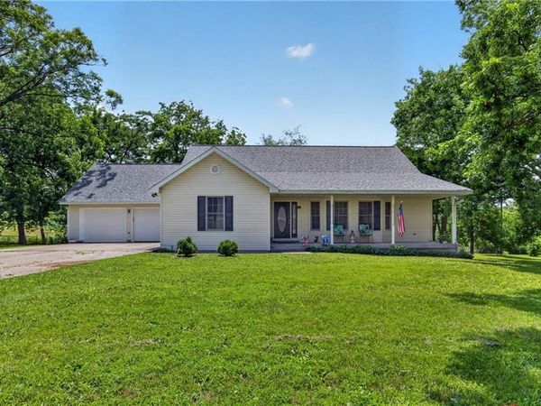 13830 E Musket Road, Nevada, MO 64772