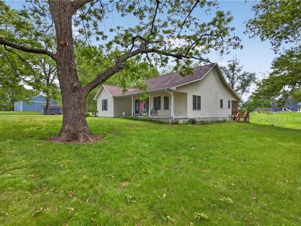13830 E Musket Road, Nevada, MO 64772