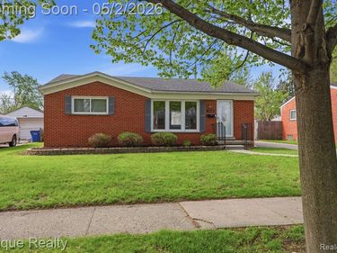 4442 Lutz Drive, Warren, MI 48092