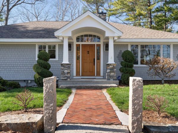 3 Pine Island, York, ME 03909