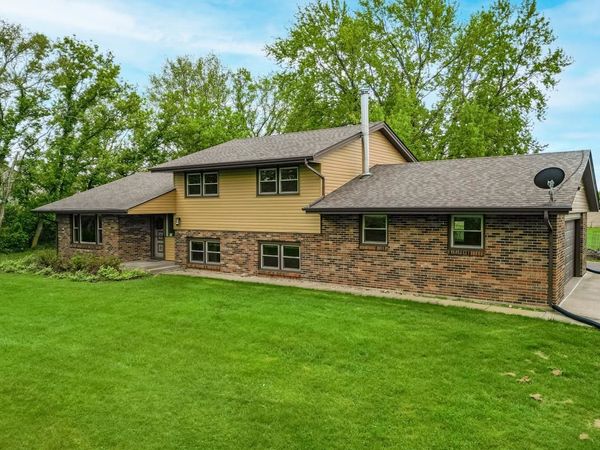 10160 Cemetery Road, PECATONICA, IL 61063
