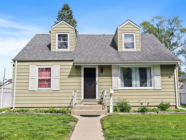 515 Illinois Avenue , Elgin, IL 60120