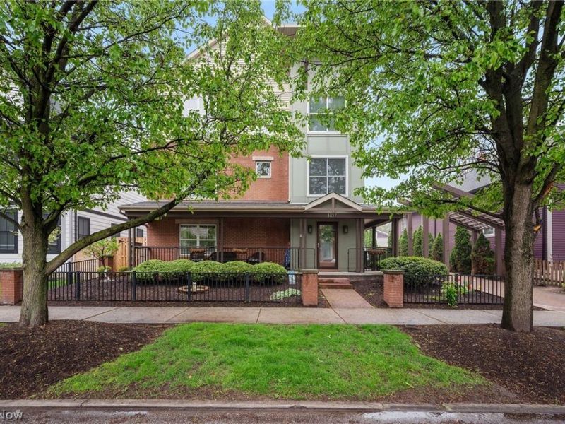 3897 Clinton Avenue, Cleveland, OH 44113 Photo 48