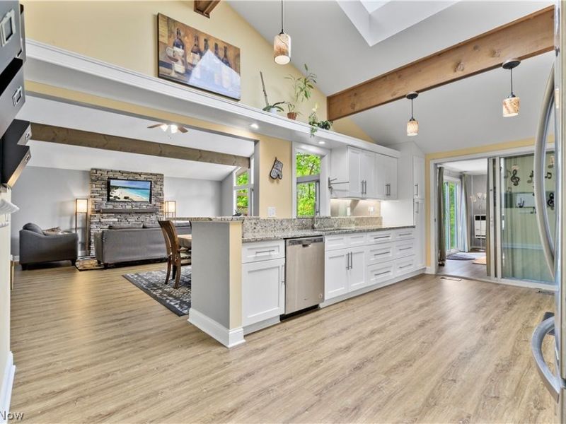 30200 Crestview Drive, Bay Village, OH 44140 Photo 12