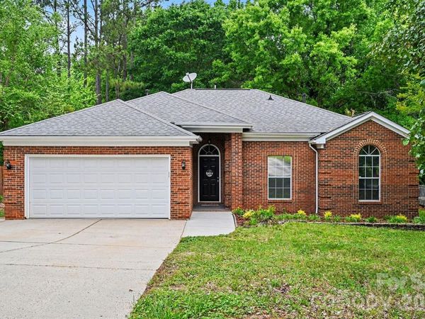 13505 Gatestone Lane, Pineville, NC 28134