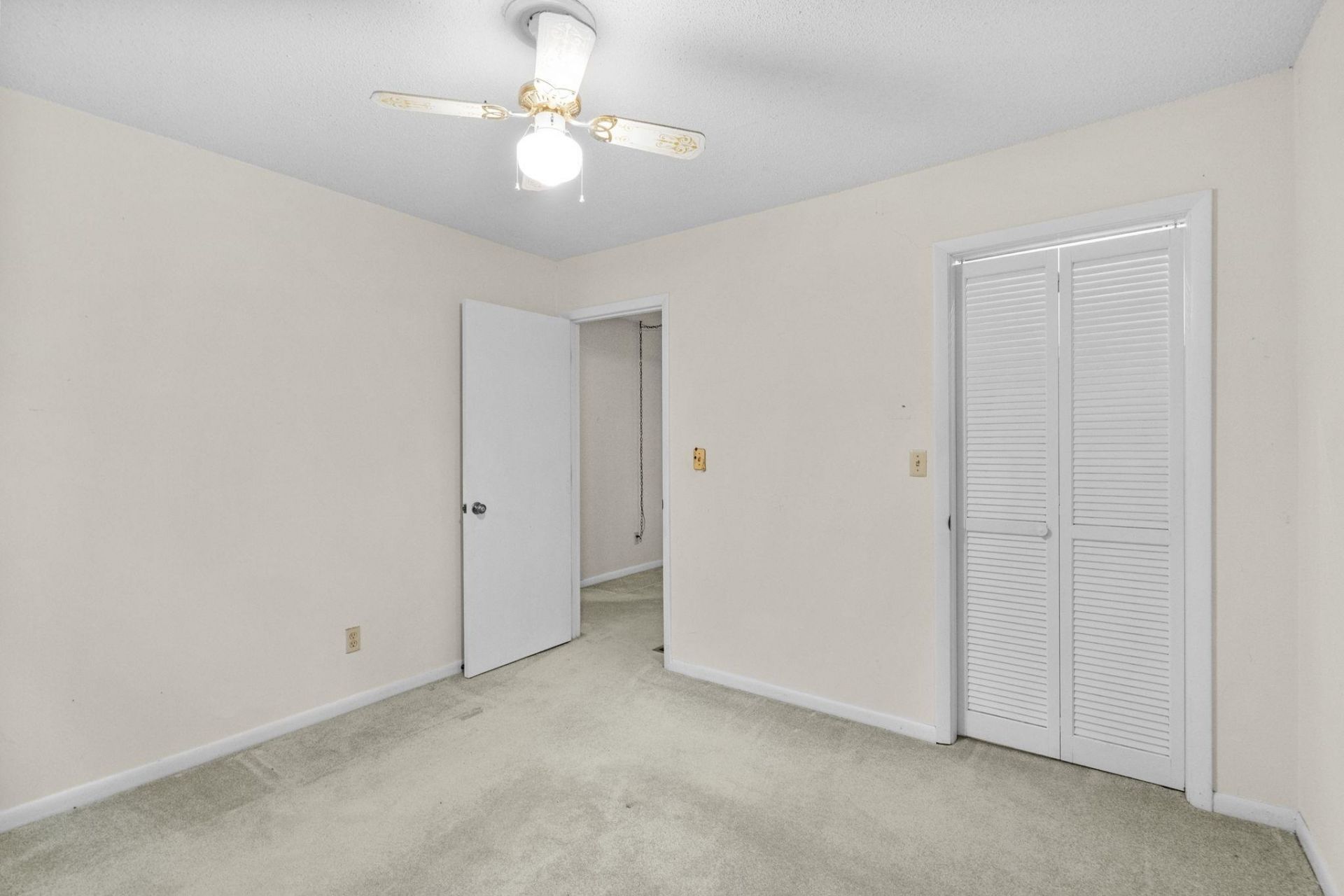 308 63rd Ave. N Photo 26