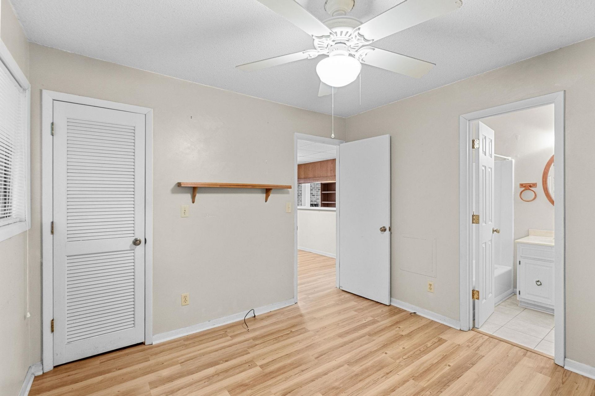 308 63rd Ave. N Photo 31
