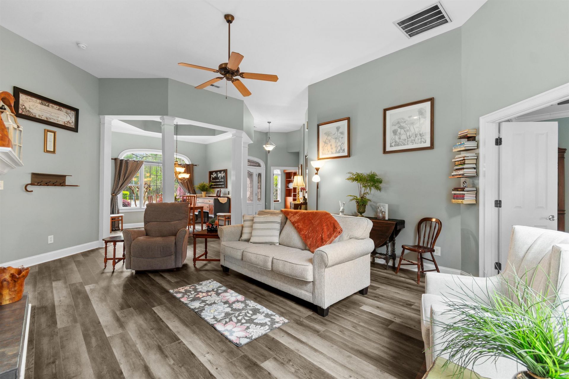 2745 Sanctuary Blvd. Photo 14