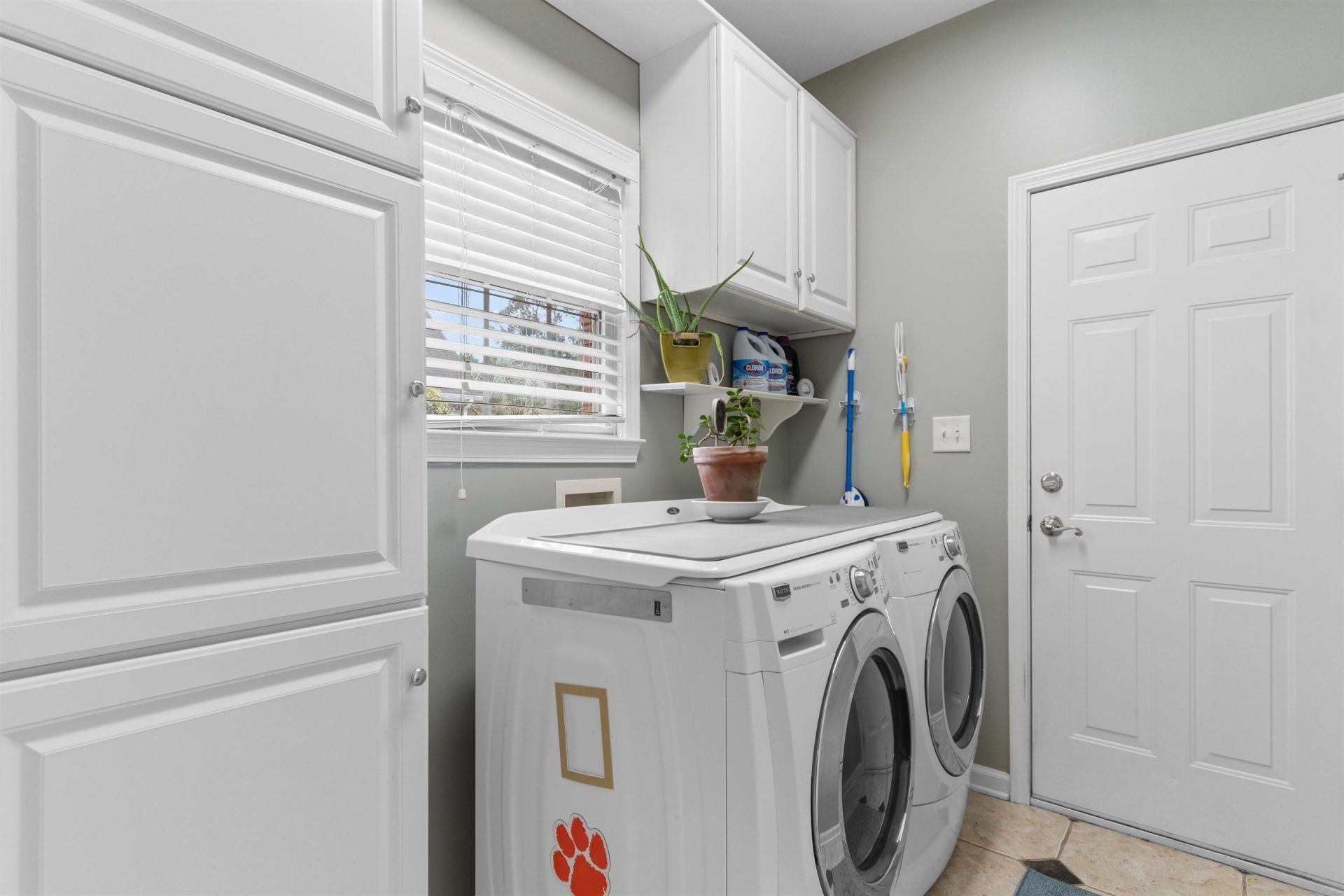 2745 Sanctuary Blvd. Photo 32
