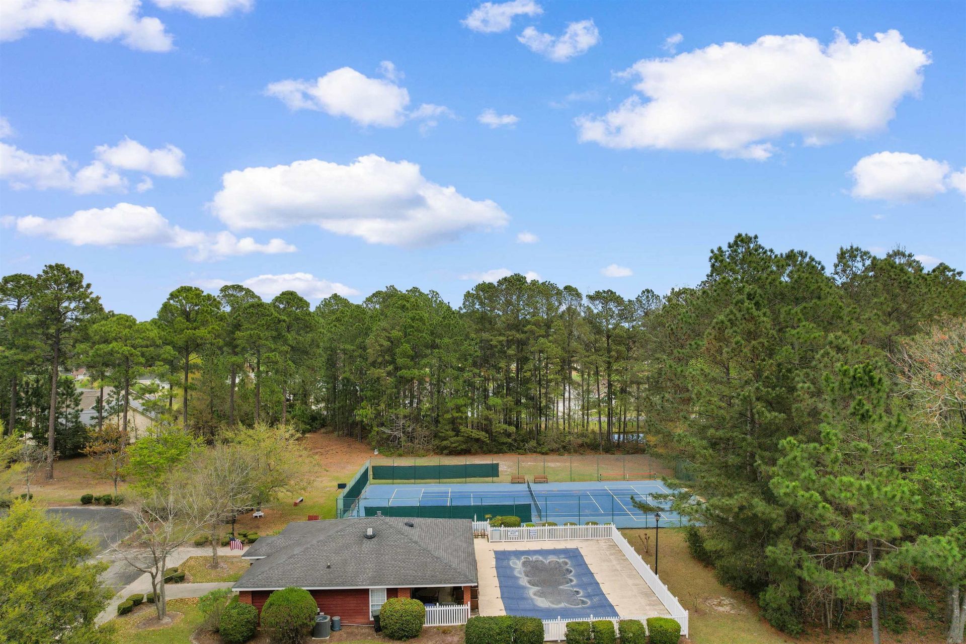 2745 Sanctuary Blvd. Photo 44